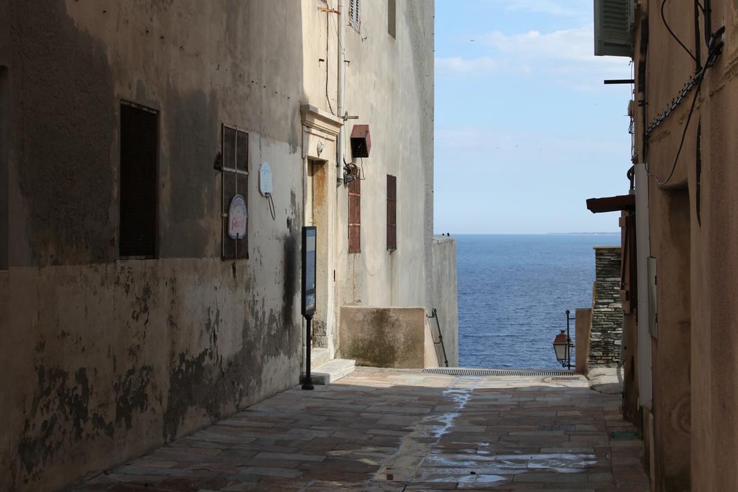 Et vitae aut sed